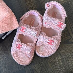 AUTHENTIC USED Chanel Women Pink Terrycloth Fuzzy Dad Sandals Size 37